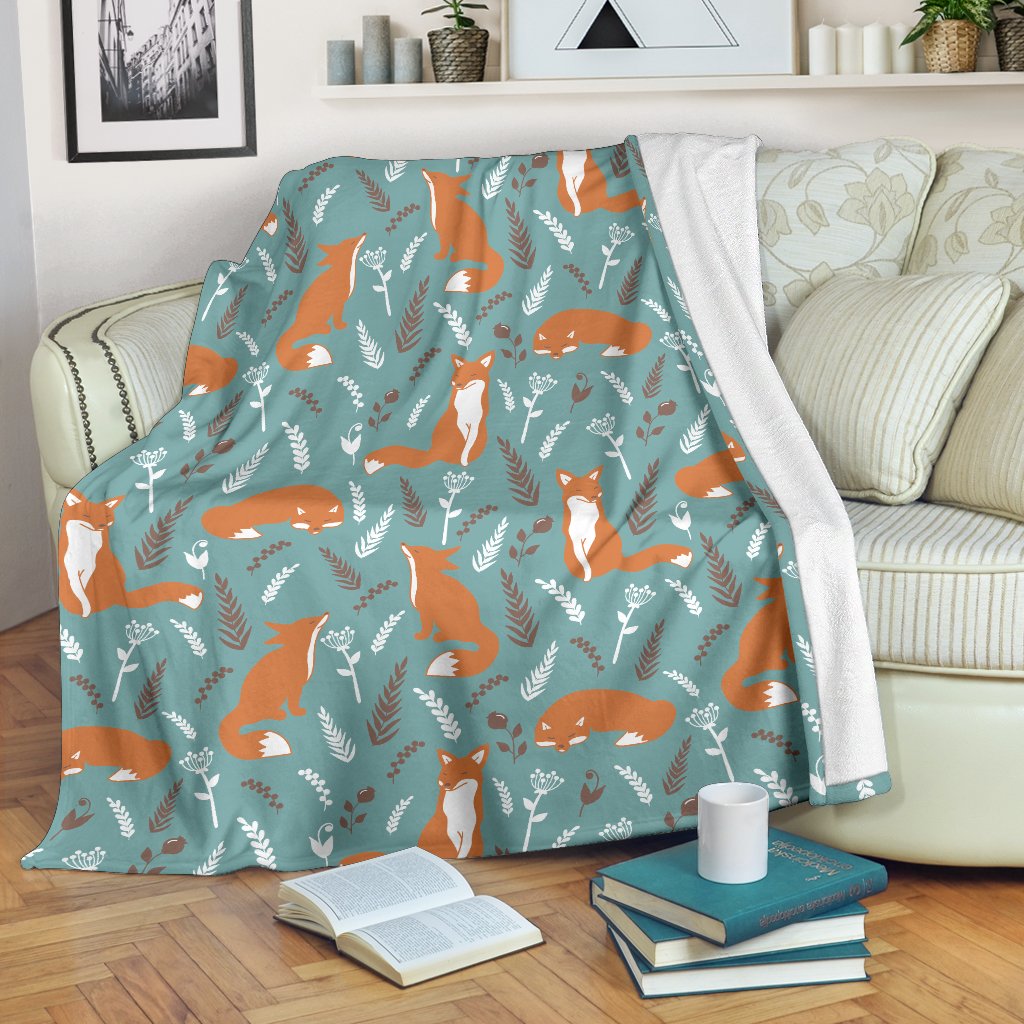 Fox Forest Print Pattern Fleece Blanket