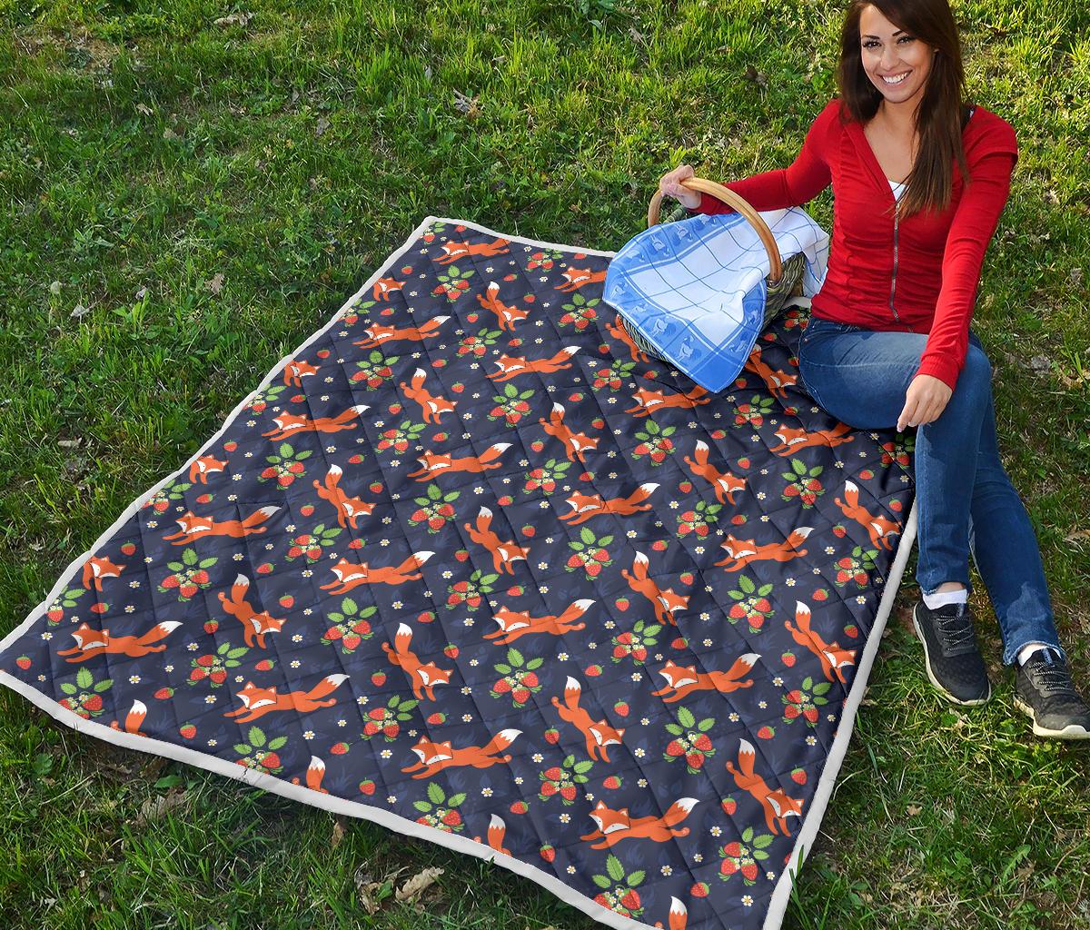 Fox Strawberry Print Pattern Premium Quilt-JTAMIGO.COM