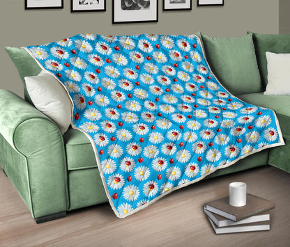 Ladybug with Daisy Themed Print Pattern Quilt Bedspread