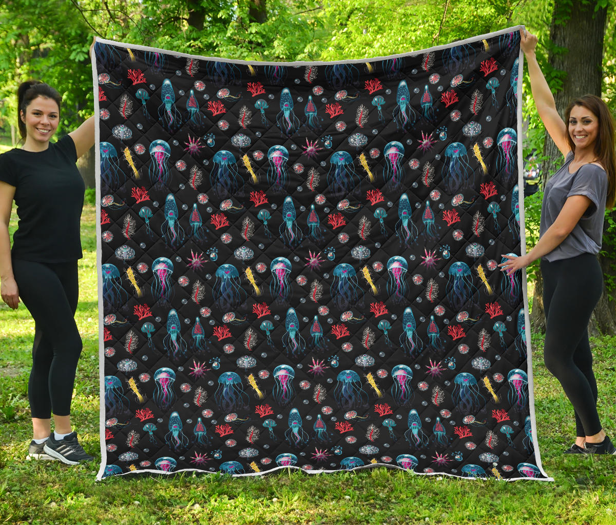 Jellyfish Underwater Print Quilt Bedspread