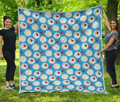 Ladybug with Daisy Themed Print Pattern Quilt Bedspread