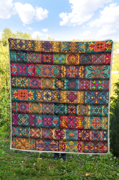 Mandala Style Design Print Quilt Bedspread