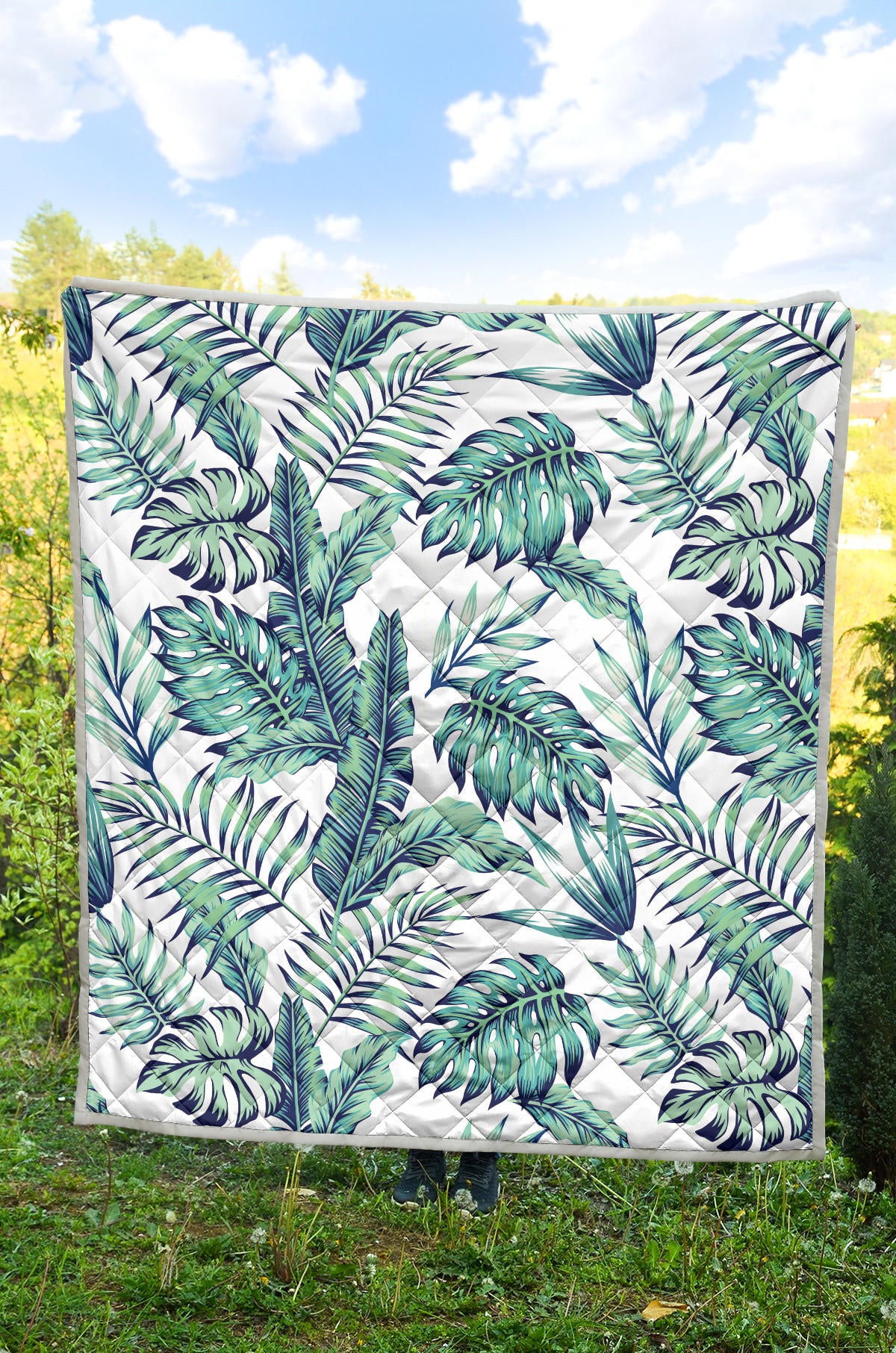 Pattern Tropical Palm Leaves Quilt Bedspread