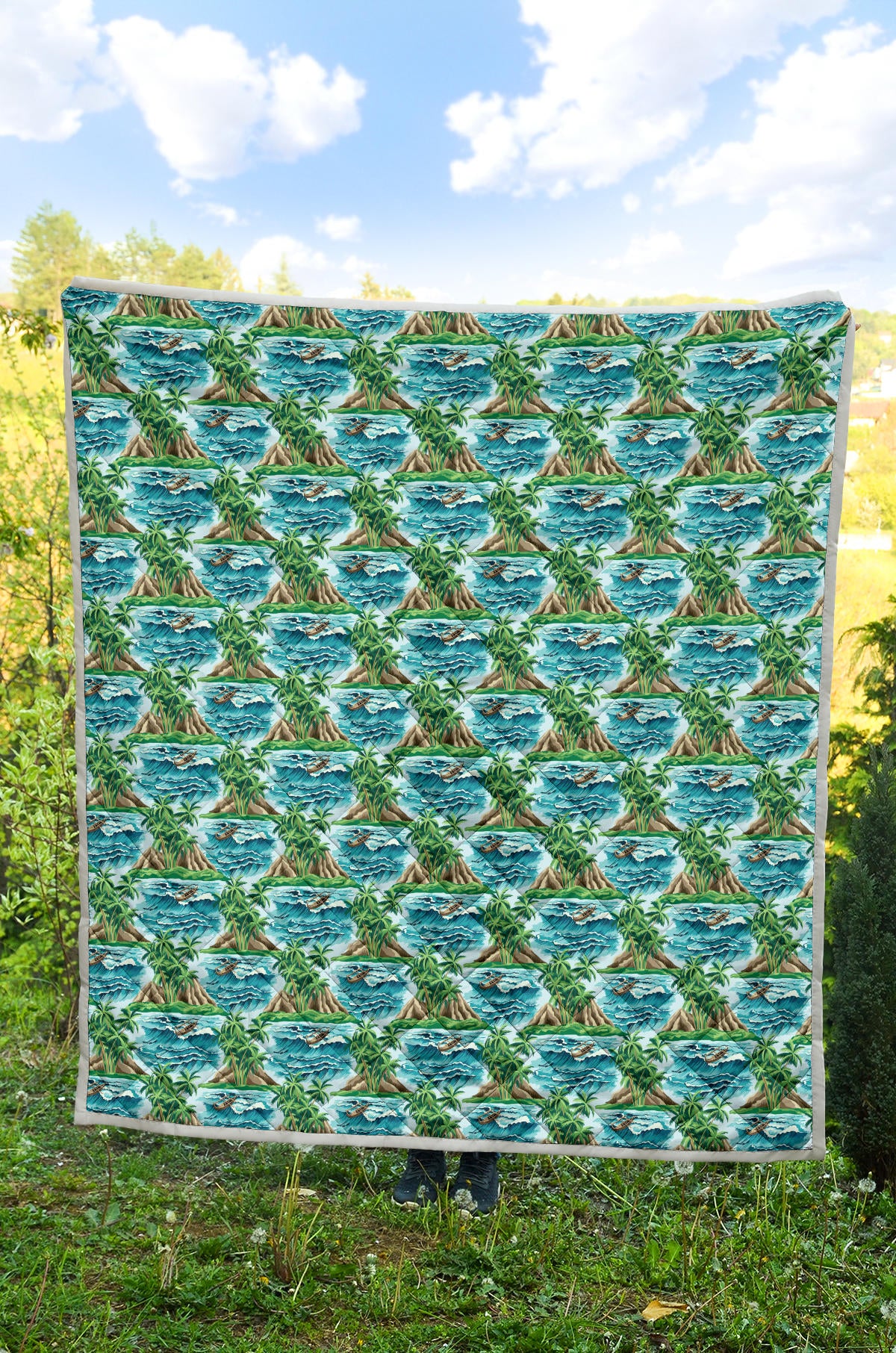 Palm Tree Hawaiian Themed Design Print Quilt Bedspread