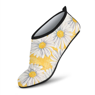 Daisy Yellow Watercolor Print Pattern Aqua Water Shoes