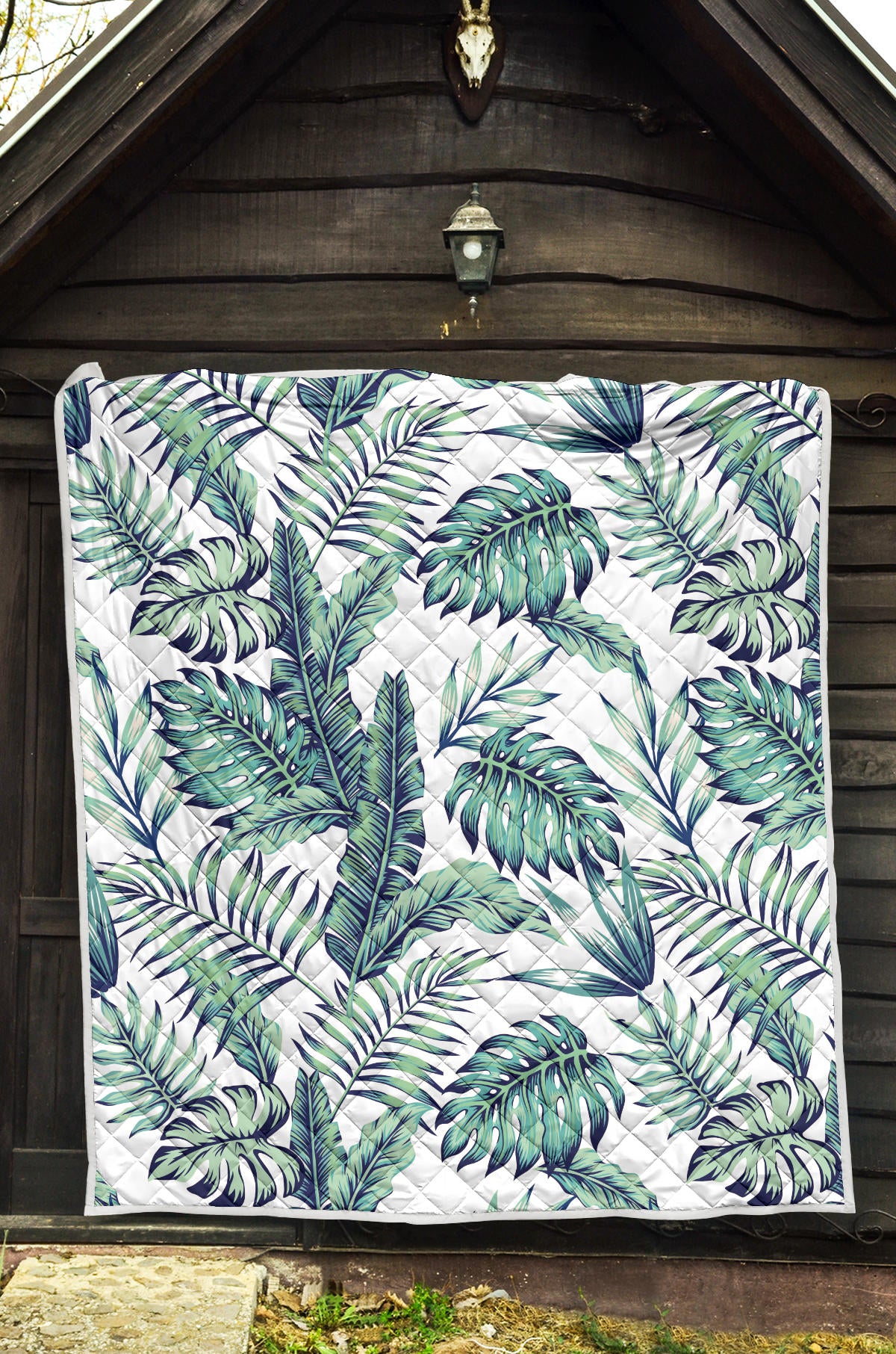 Pattern Tropical Palm Leaves Quilt Bedspread