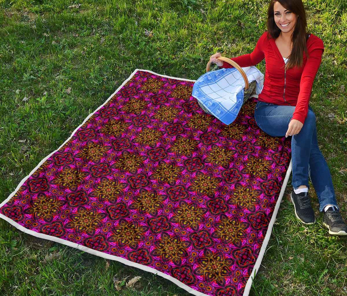 kaleidoscope Abstract Print Design Quilt Bedspread