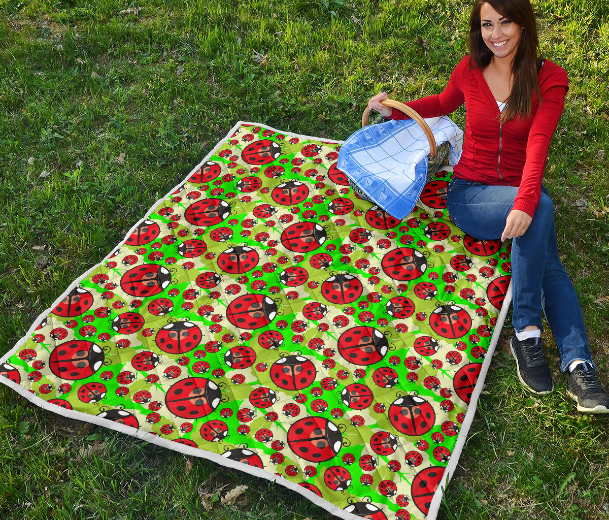Ladybug with Leaf Print Pattern Quilt Bedspread