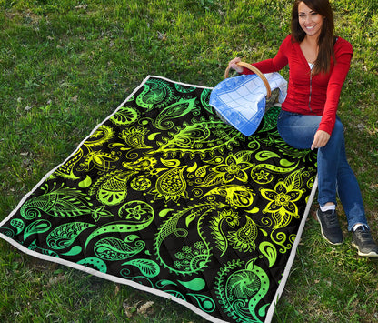 Paisley Green Design Print Quilt Bedspread