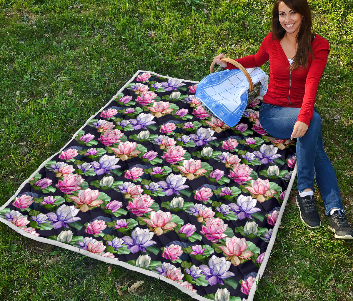 Lotus Flower Print Design Quilt Bedspread