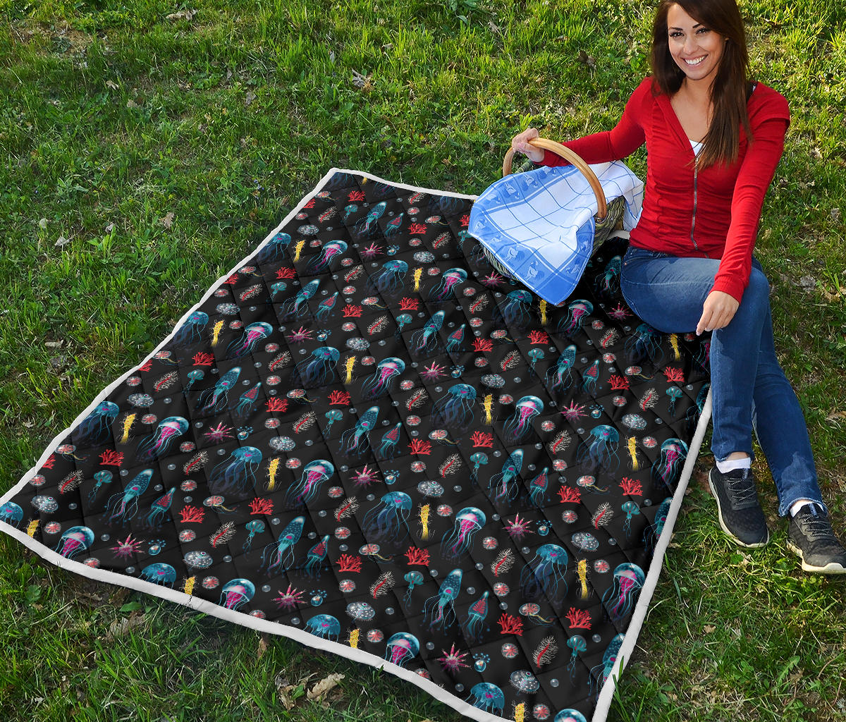Jellyfish Underwater Print Quilt Bedspread