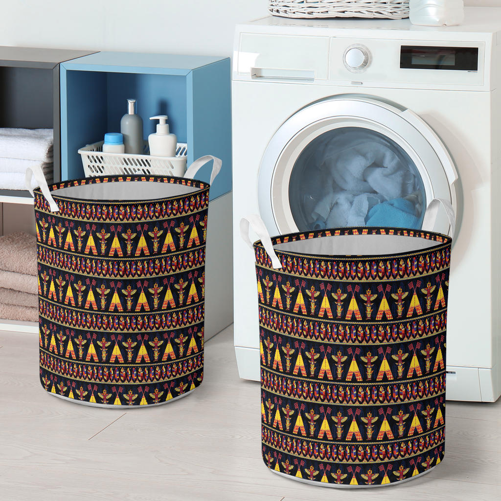 Totem Pole Design Laundry Basket