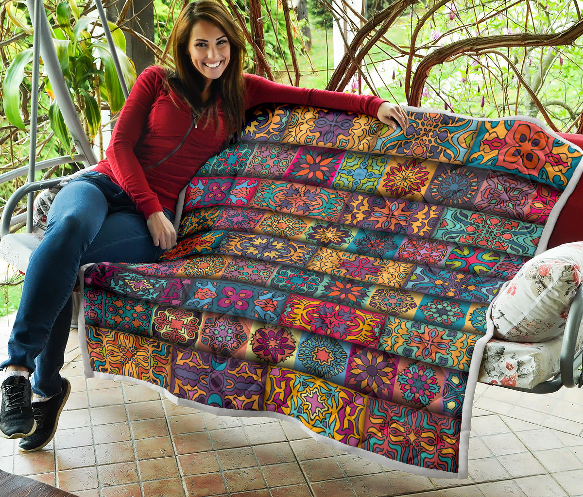 Mandala Style Design Print Quilt Bedspread