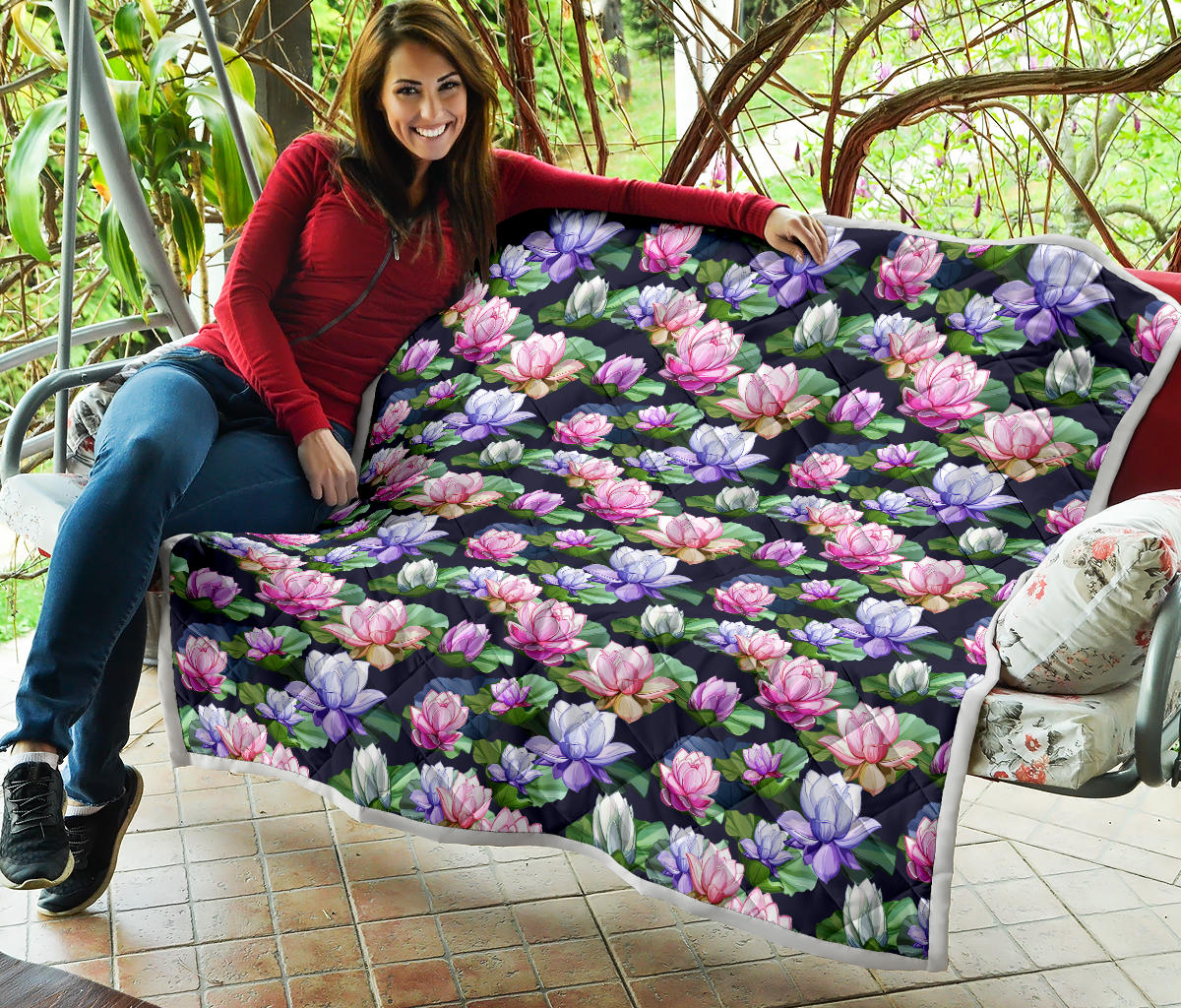 Lotus Flower Print Design Quilt Bedspread