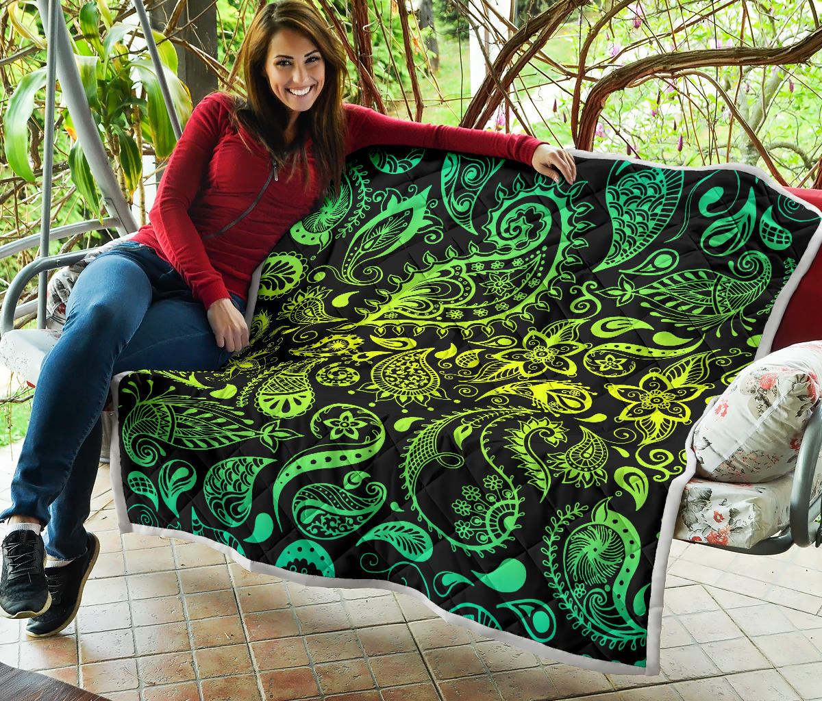 Paisley Green Design Print Quilt Bedspread