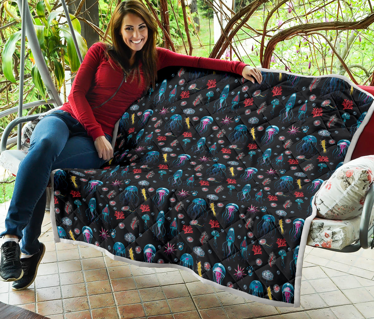 Jellyfish Underwater Print Quilt Bedspread