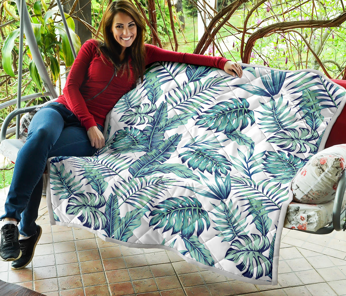 Pattern Tropical Palm Leaves Quilt Bedspread