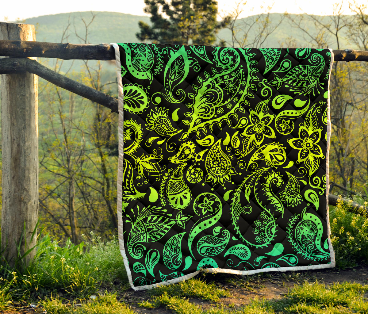 Paisley Green Design Print Quilt Bedspread
