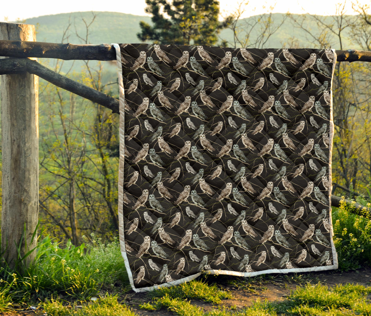 Owl Branch Themed Design Print Quilt Bedspread