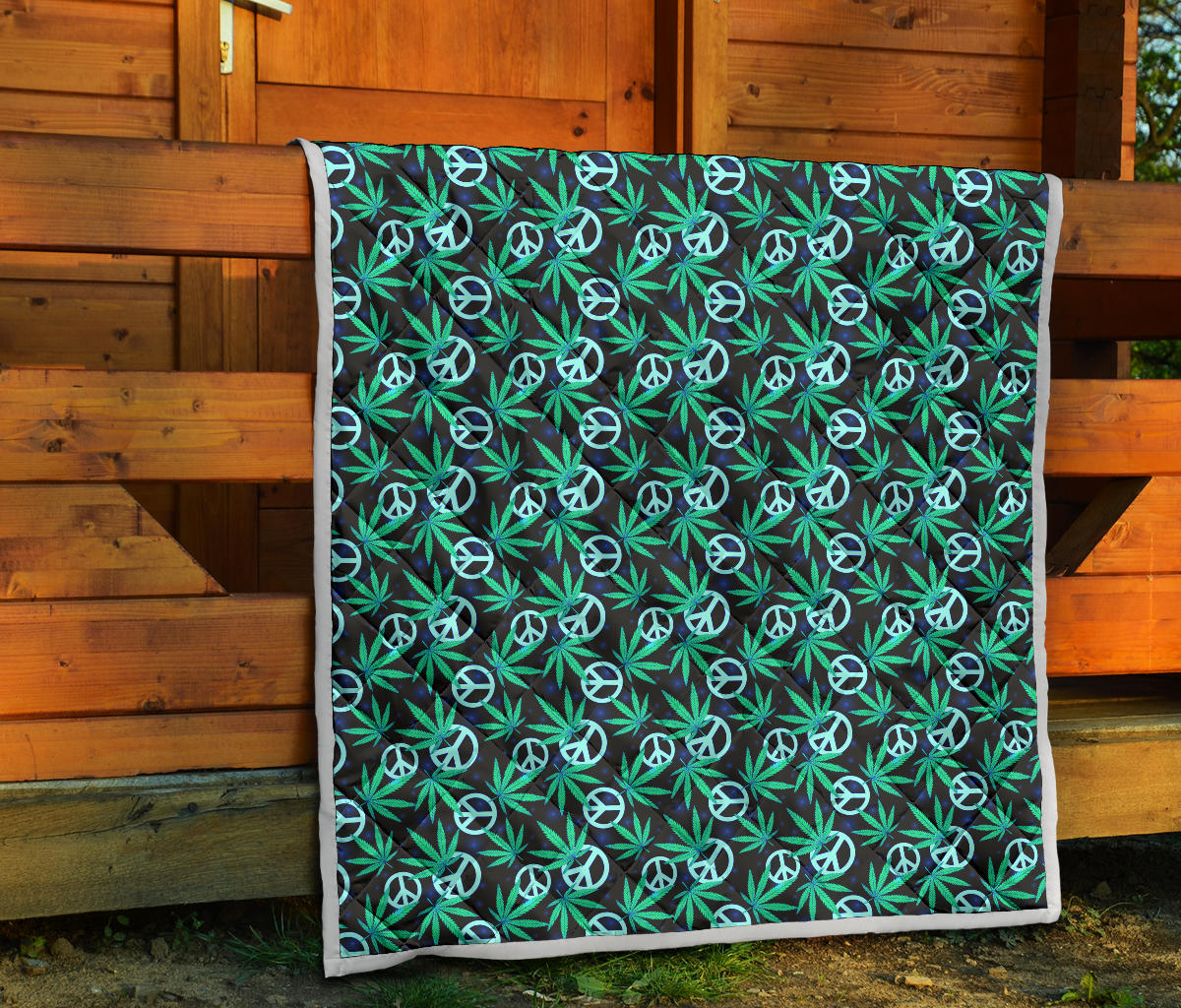 Peace Sign Themed Design Print Quilt Bedspread