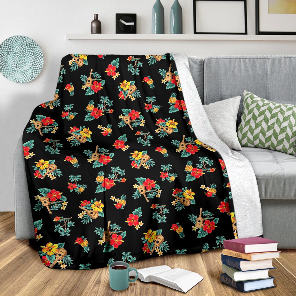 Hawaiian Flower Themed Print Fleece Blanket