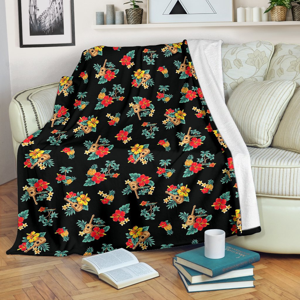 Hawaiian Flower Themed Print Fleece Blanket