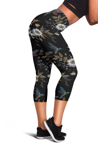 Hummingbird with Embroidery Themed Print Women Capris
