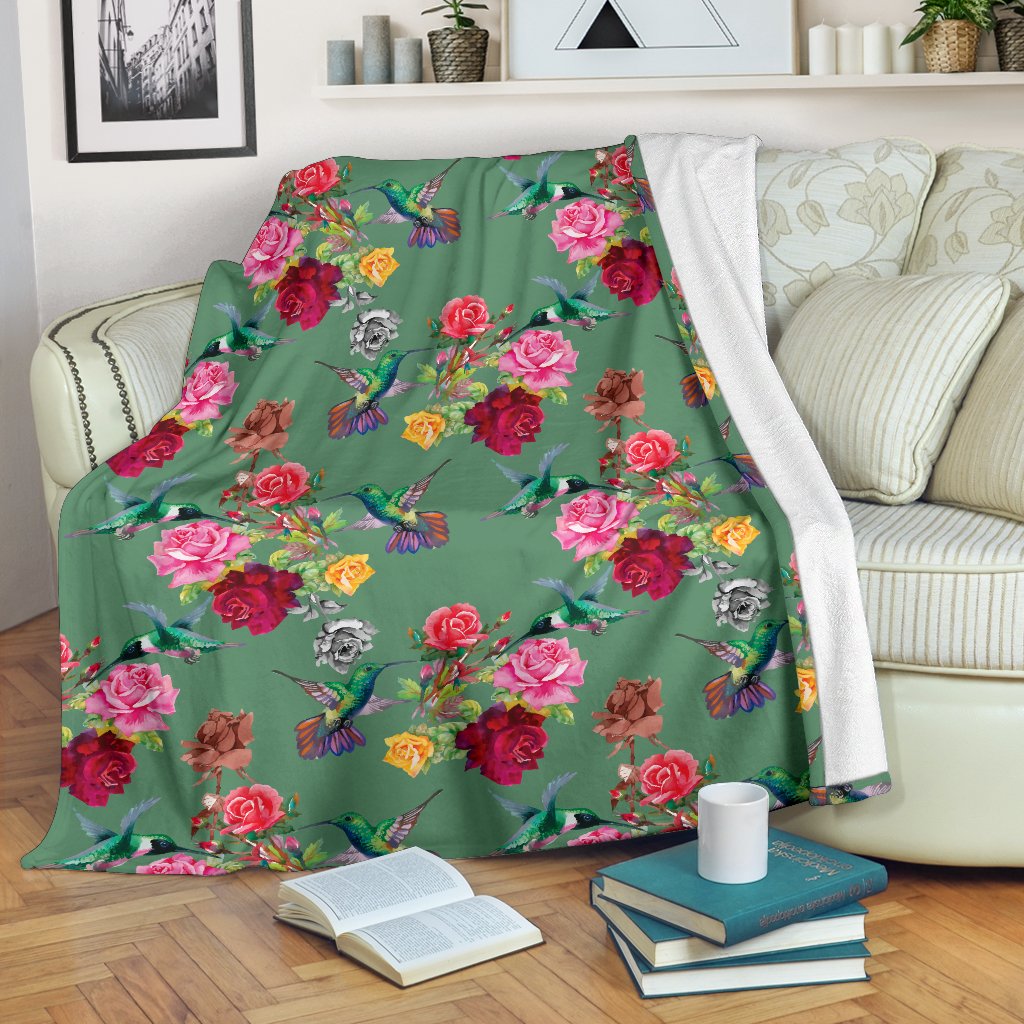 Hummingbird With Rose Themed Print Fleece Blanket