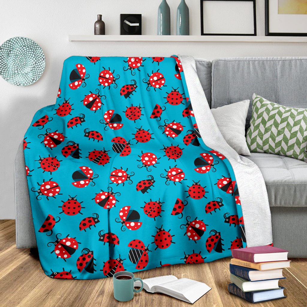 Ladybug Action Print Pattern Fleece Blanket