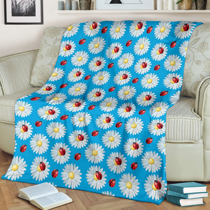 Ladybug With Daisy Themed Print Pattern Fleece Blanket