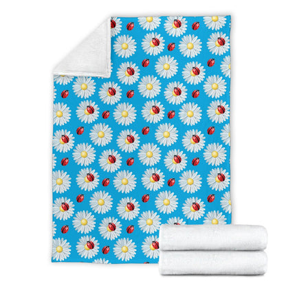 Ladybug With Daisy Themed Print Pattern Fleece Blanket