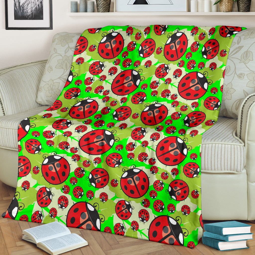 Ladybug With Leaf Print Pattern Fleece Blanket