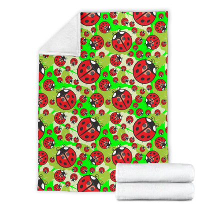 Ladybug With Leaf Print Pattern Fleece Blanket