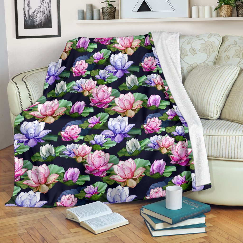 Lotus Flower Print Design Fleece Blanket