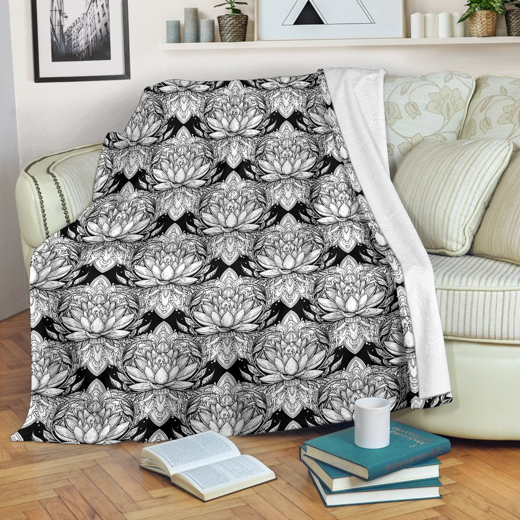 Lotus Mandala Print Pattern Fleece Blanket