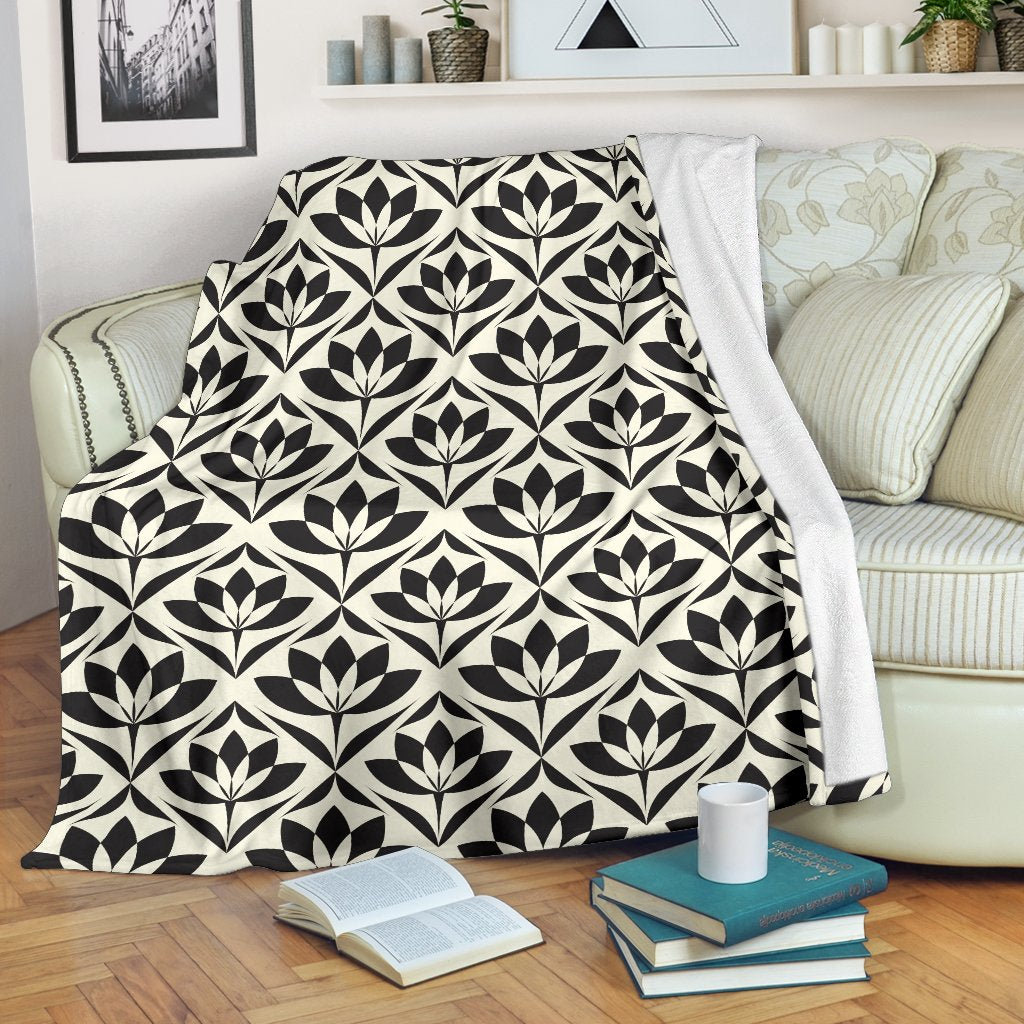 Lotus Pattern Print Fleece Blanket