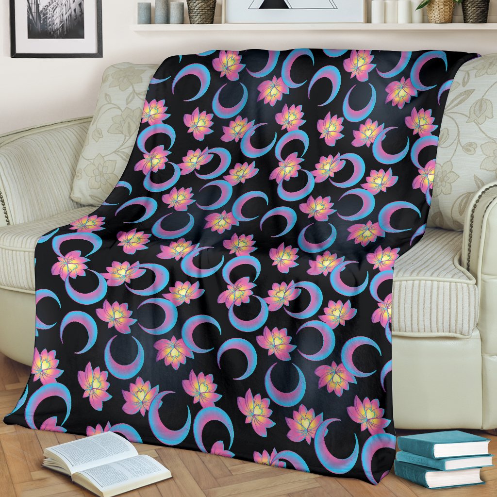 Lotus With Moon Pink Print Themed Fleece Blanket