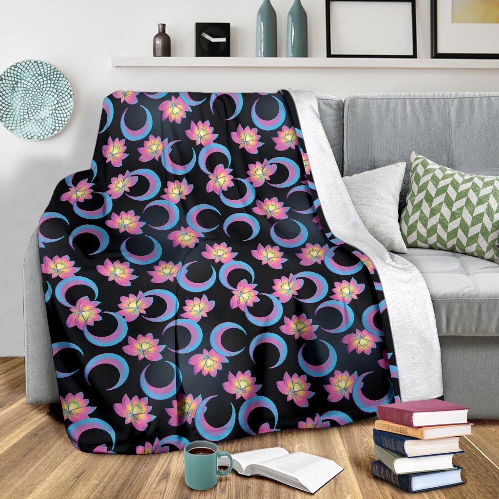 Lotus With Moon Pink Print Themed Fleece Blanket