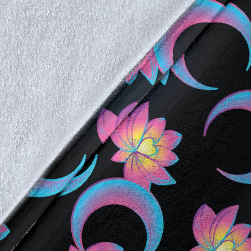 Lotus With Moon Pink Print Themed Fleece Blanket