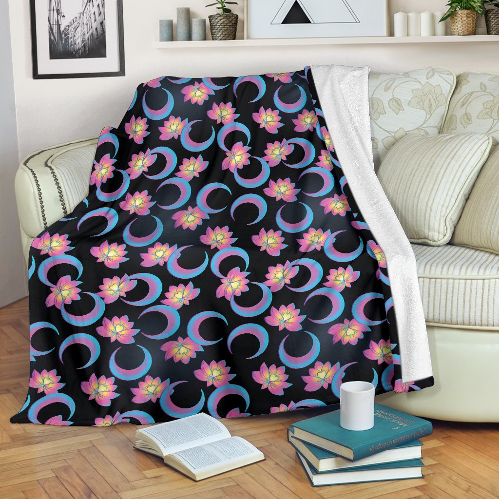 Lotus With Moon Pink Print Themed Fleece Blanket