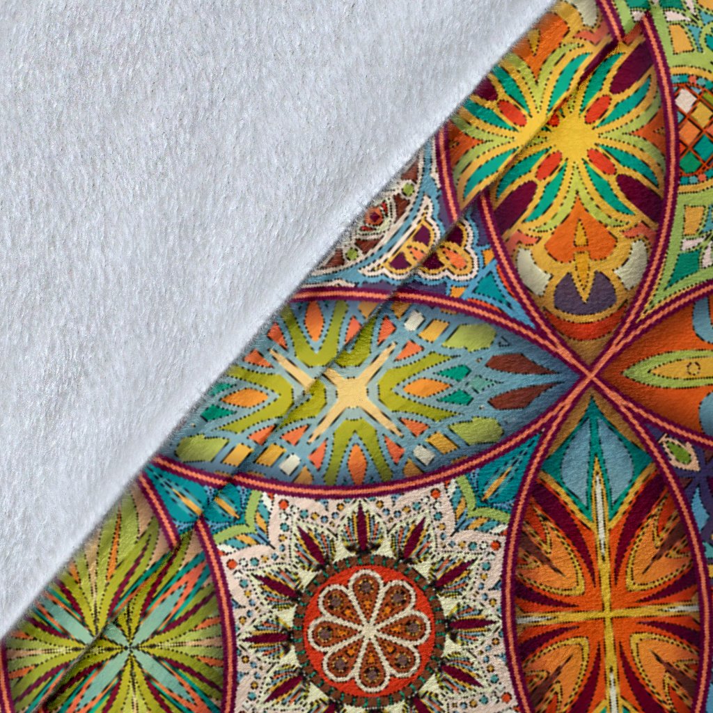 Mandala Flower Themed Design Print Fleece Blanket