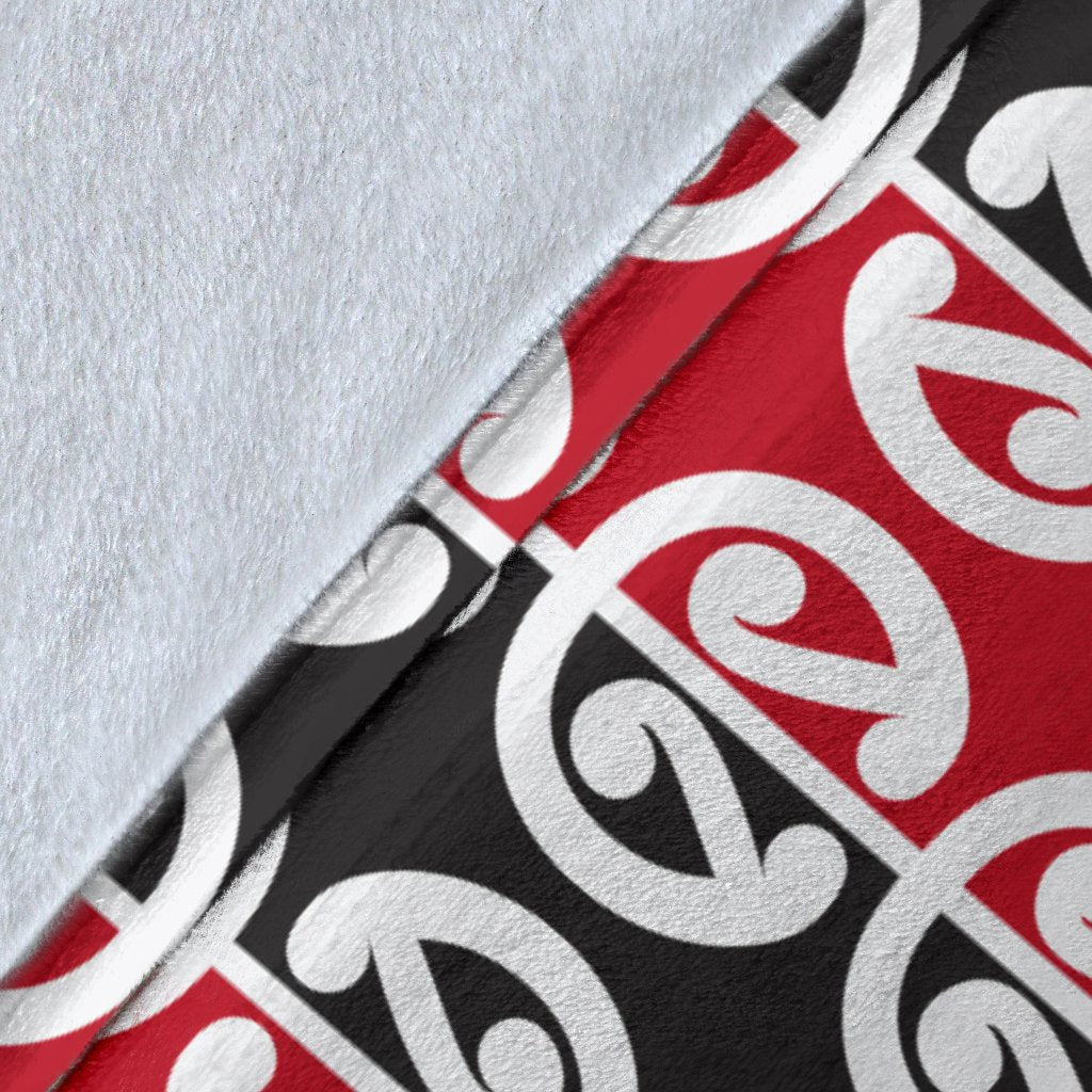 Maori Classic Themed Design Print Fleece Blanket