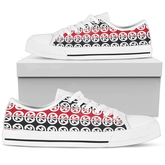 Maori Classic Themed Design Print Women Low Top Shoes