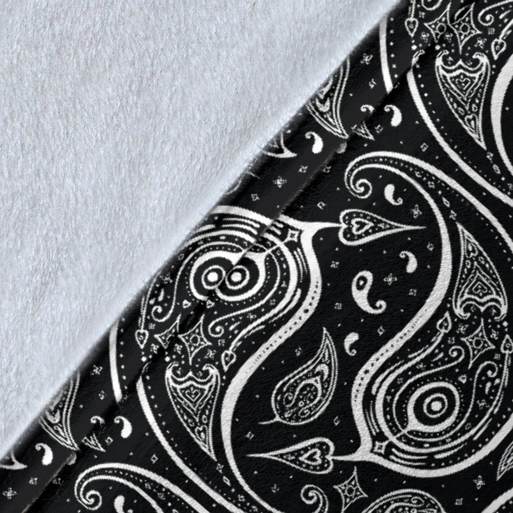 Paisley Black Design Print Fleece Blanket