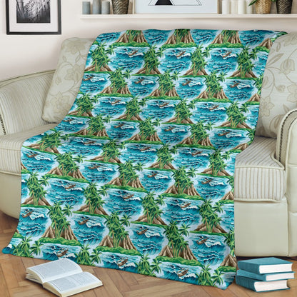 Palm Tree Hawaiian Themed Design Print Fleece Blanket
