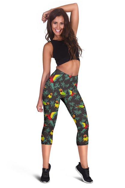 Parrot Themed Print Women Capris