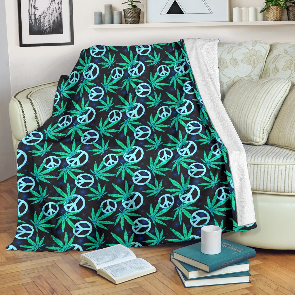 Peace Sign Themed Design Print Fleece Blanket