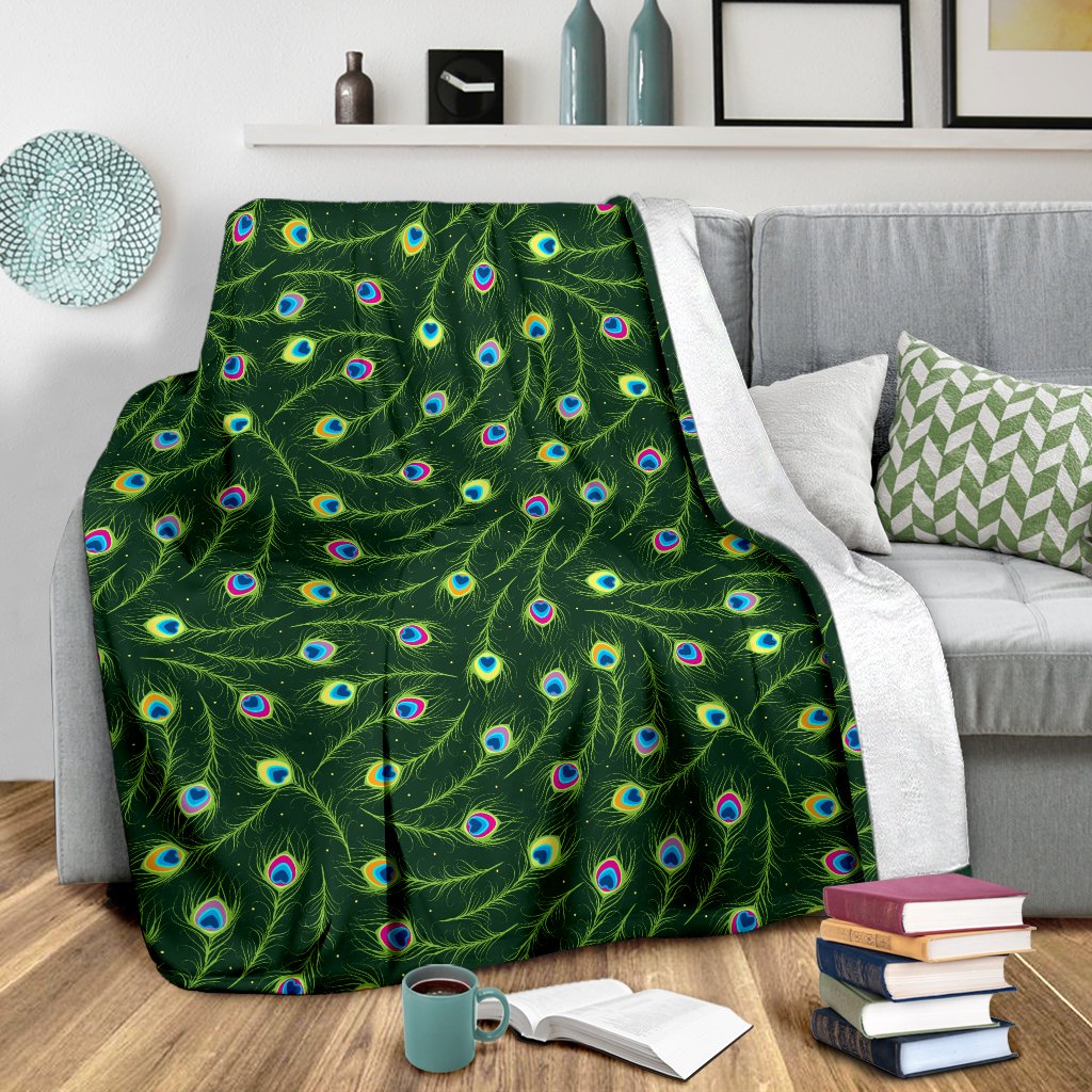 Peacock Feather Green Design Print Fleece Blanket