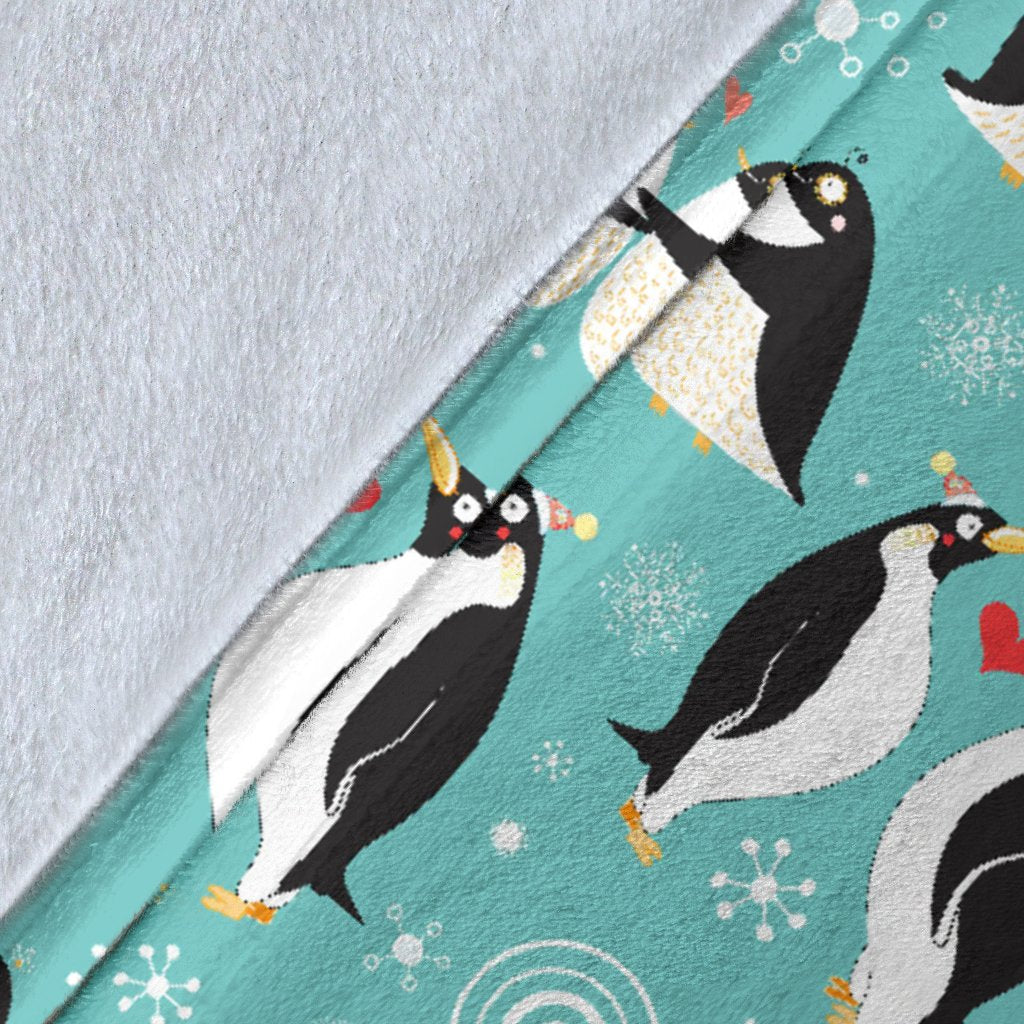 Penguin Love Print Fleece Blanket