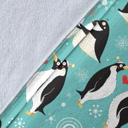 Penguin Love Print Fleece Blanket